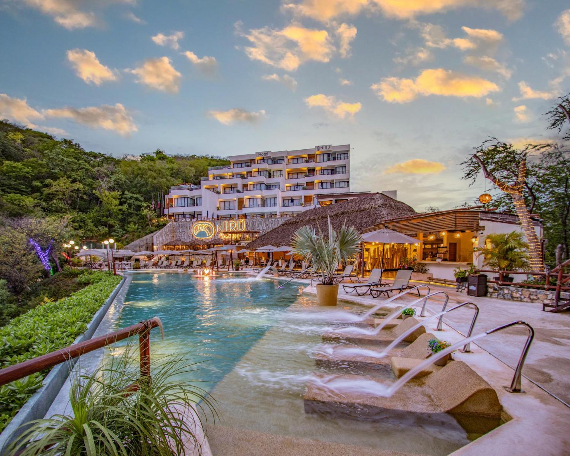 Niru Ocean Suites By Binniguenda Santa Cruz Huatulco Eksteriør bilde